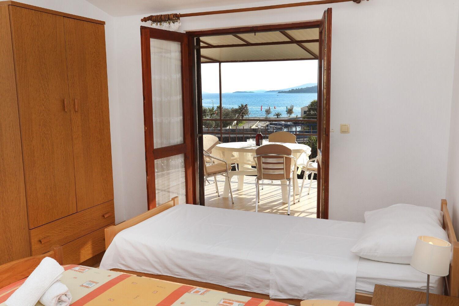 Apartments Ante - 50 M From The Sea Seget Vranjica Esterno foto